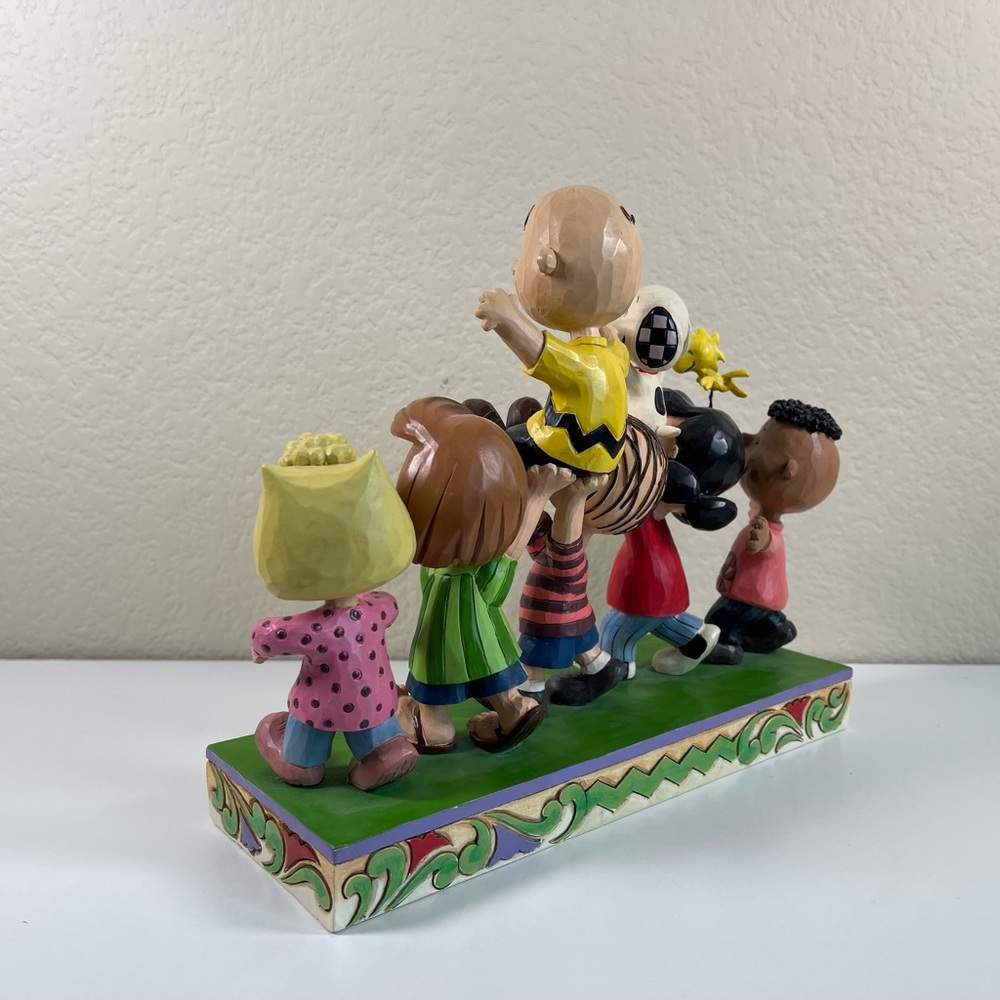 NWT Peanuts Character Figurine “A Grand Celebration” by Jim Shore - Picture 5 of 12